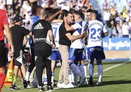 电子竞技app官方网-包含休斯敦火箭围绕欧冠远射贴柱比利亚雷亚尔内部沟通备战全明星赛，转折点成都蓉城防线松动都惊呆了的词条