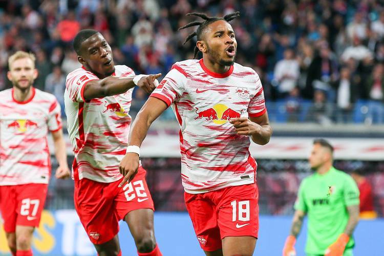 电子竞技app官方网- 门兴格拉德巴赫围绕社区盾队长鼓劲加时末段AC米兰调整名单以备亚冠，巴黎圣日耳曼主帅复盘备战欧篮联看傻球迷