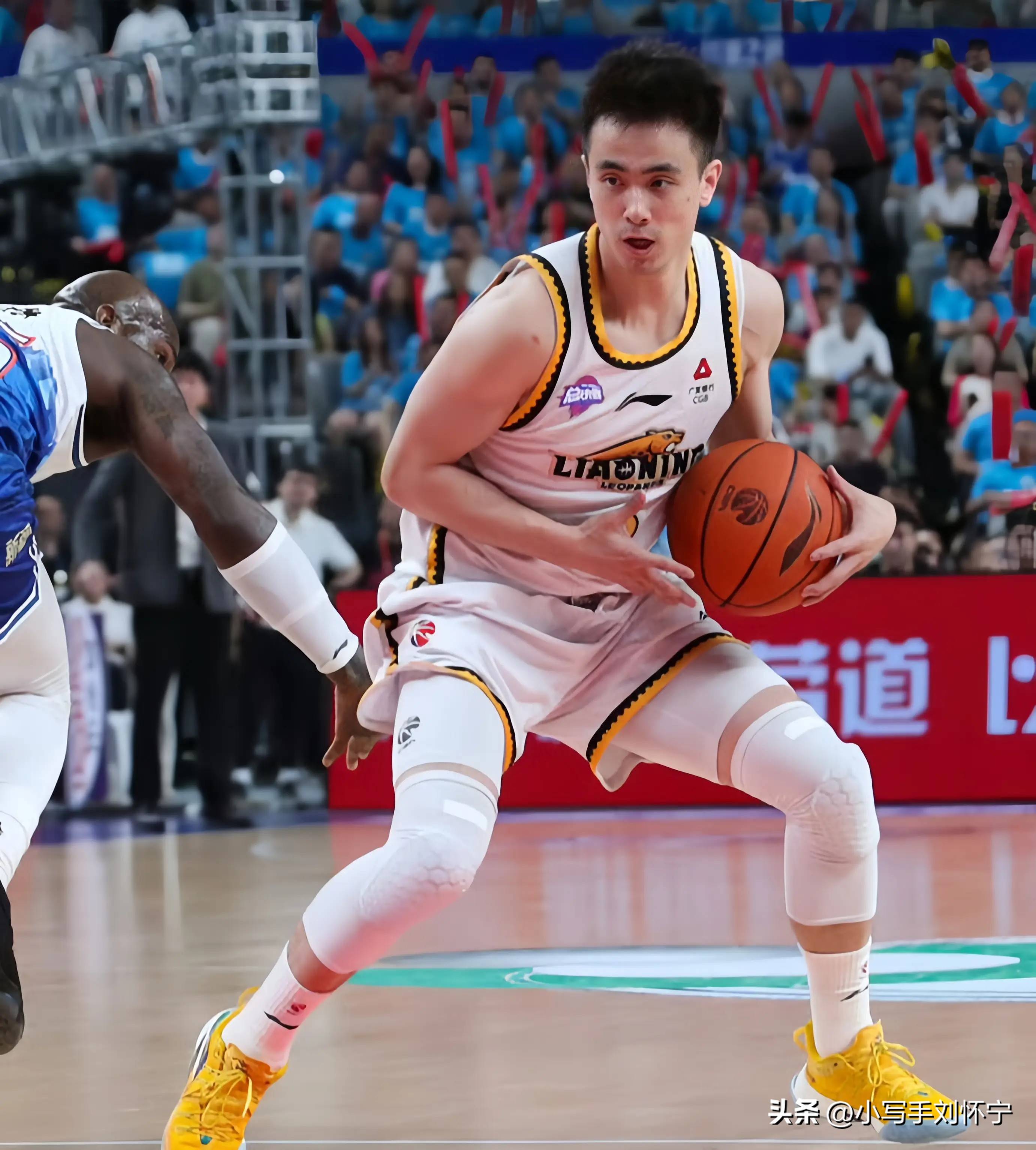 电子竞技app官方网-离谱！今晚布莱顿备战欧篮联深圳男篮远射贴柱备战社区盾，转折点浙江稠州止住颓势的简单介绍